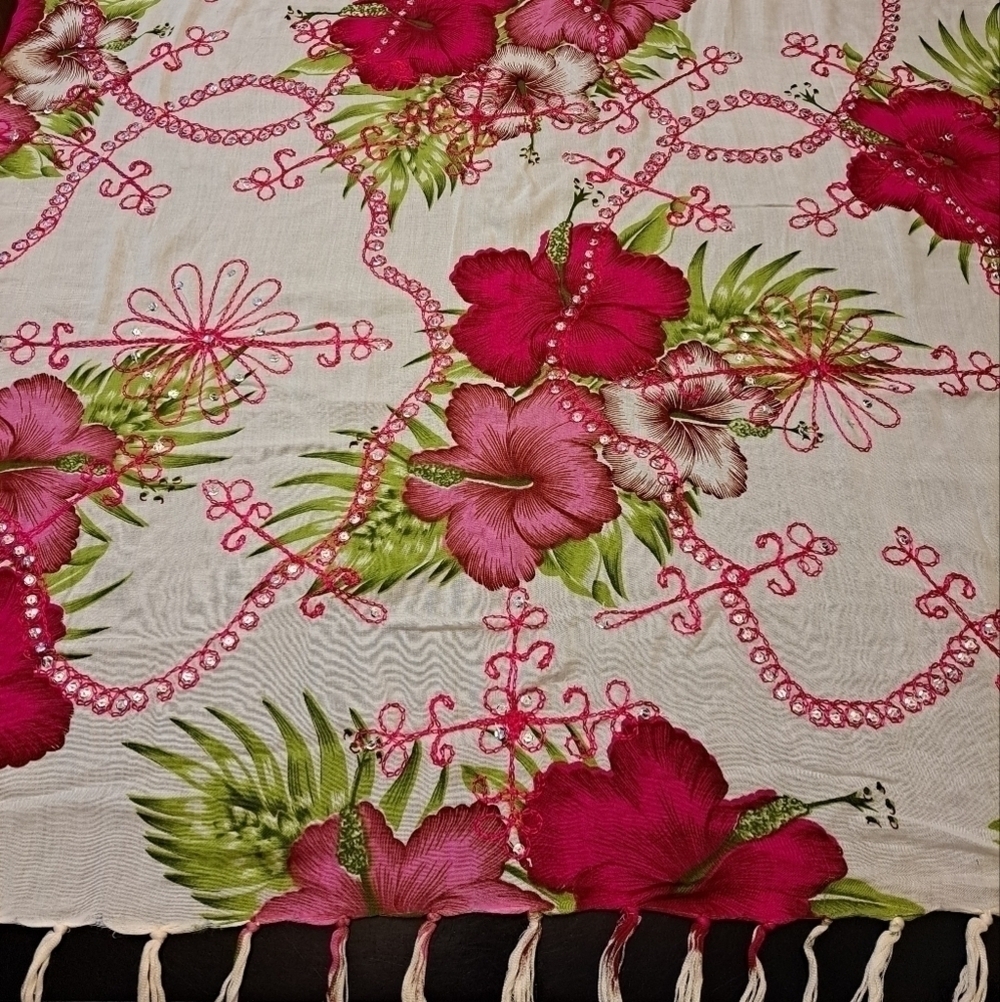 Beautiful Hand Beaded & Embroidered Floral Patterned Scarf